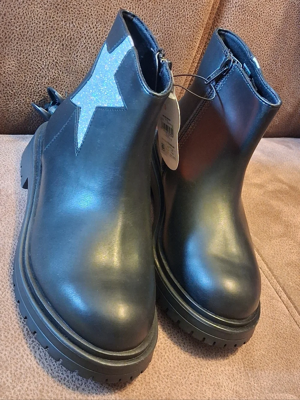 Wonder Nation Kids' Black Chelsea Boots With Glittery Star Accent Size 3